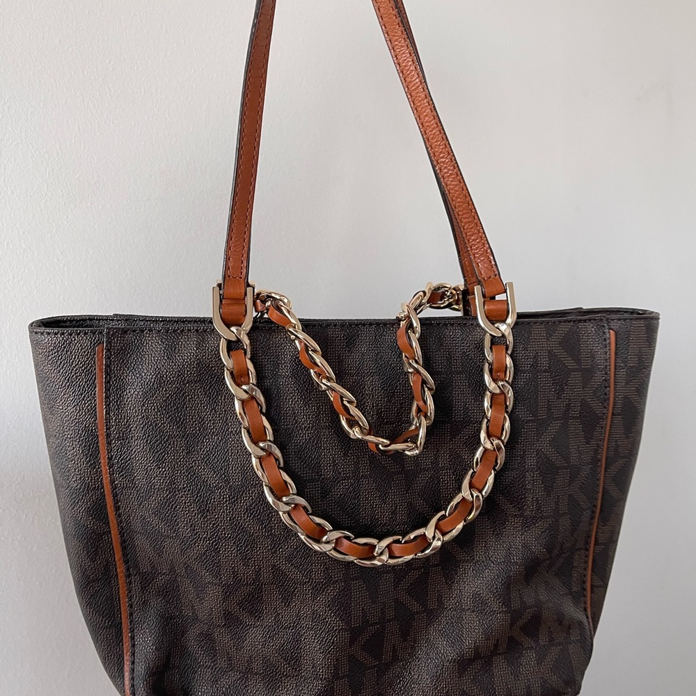 Purses - Picture 12 of 15